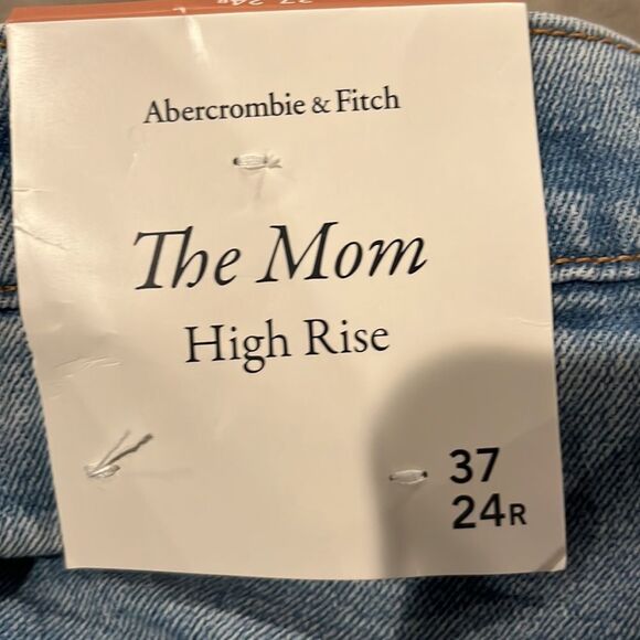NWT Abercrombie & Fitch The Mom High Rise Women’s Jeans Size 37/24R plus size. - Picture 9 of 11